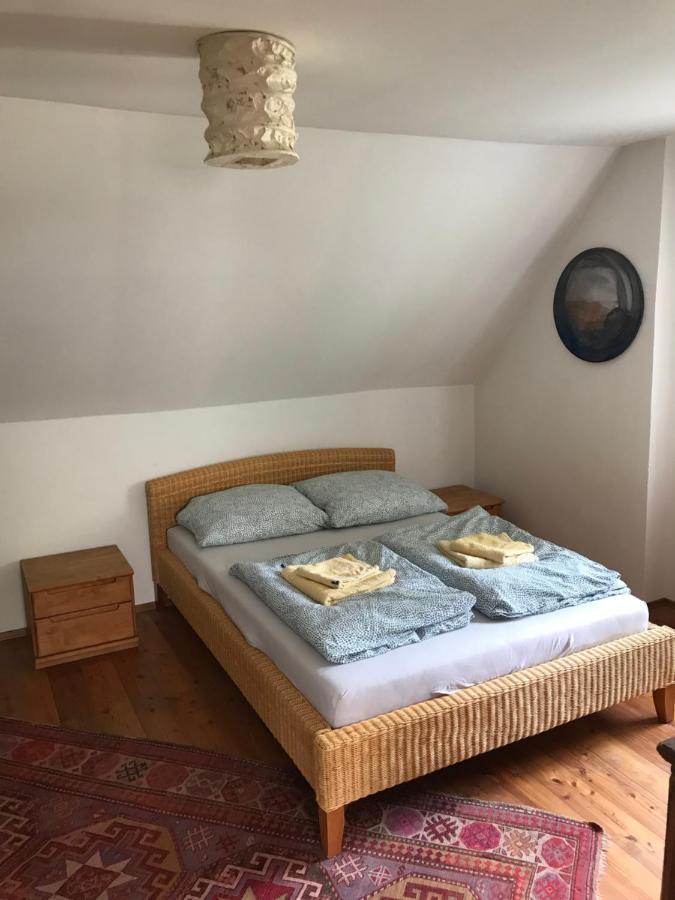 Charmante Altbau-Dg-Wohnung Münih Dış mekan fotoğraf